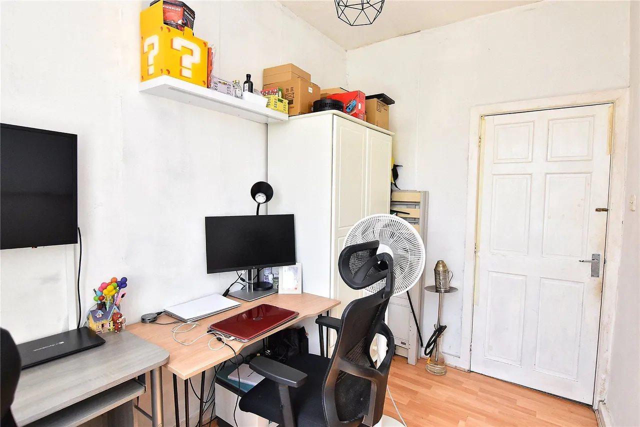 Entwisle Road, Rochdale, OL16, photo 12