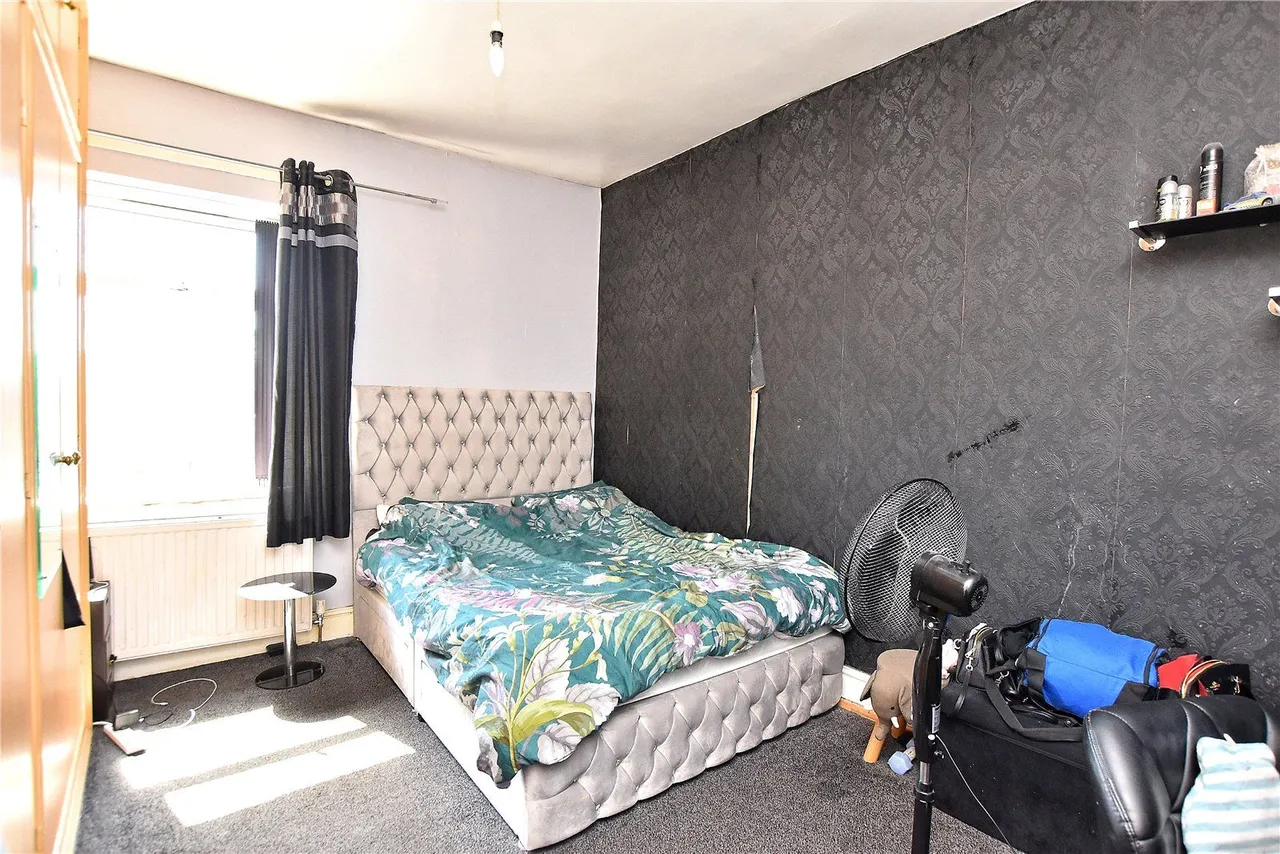 Entwisle Road, Rochdale, OL16, photo 8