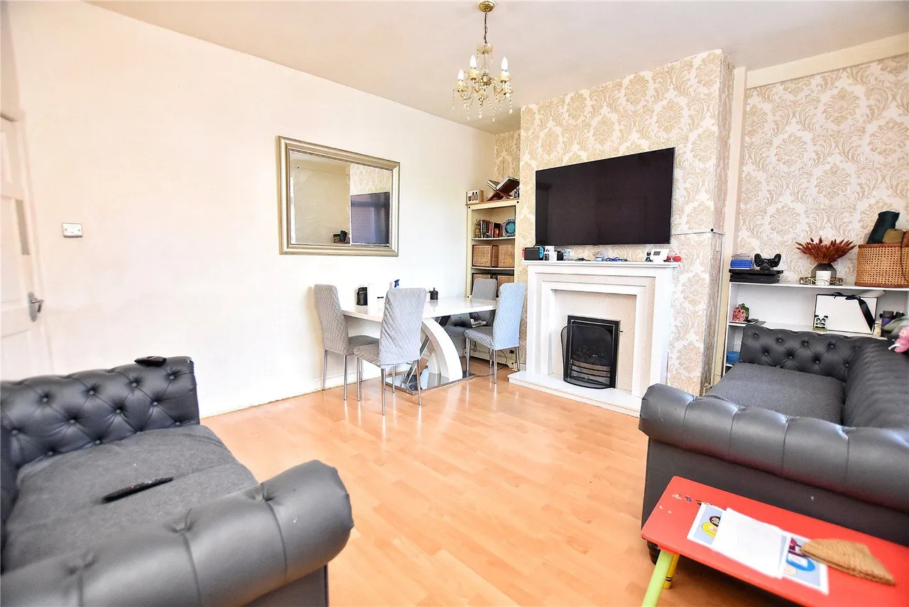 Entwisle Road, Rochdale, OL16, photo 5