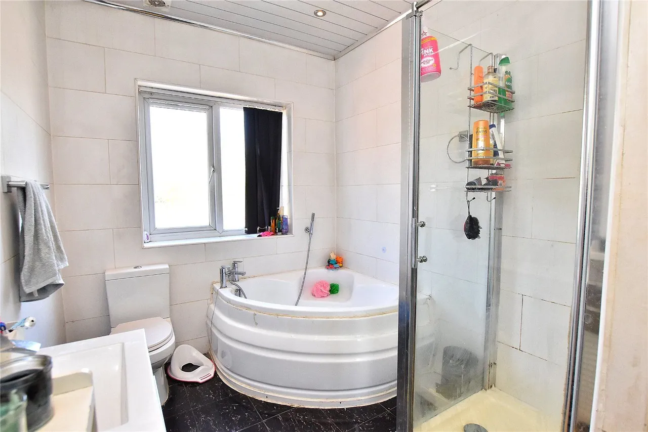 Entwisle Road, Rochdale, OL16, photo 14