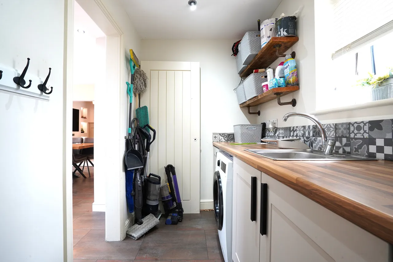 Sower Carr Lane, Hambelton, Lancashire, FY6 9DJ, photo 11