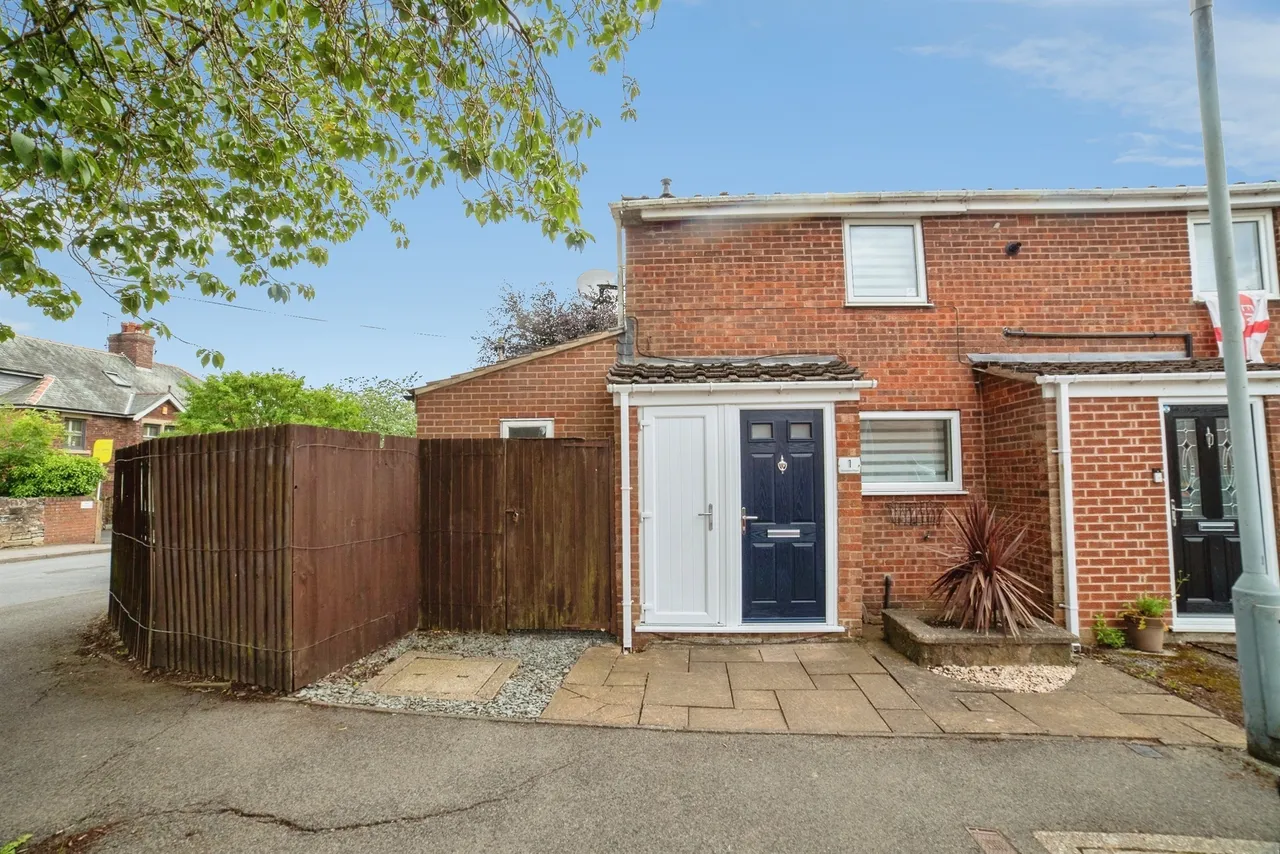 3 bed house for sale, Grosvenor Place, Sutton-In-Ashfield, NG17