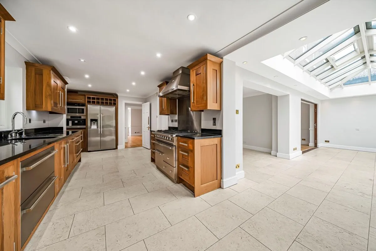 Bainbridge Close, Richmond, TW10, photo 3