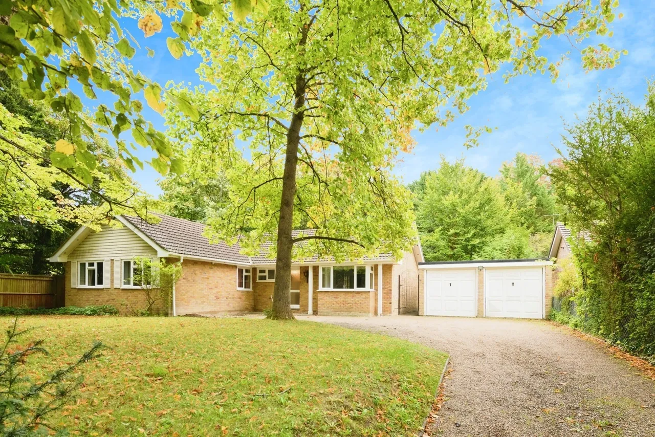 4 bed house for sale — Welcomes Road, Kenley, CR8