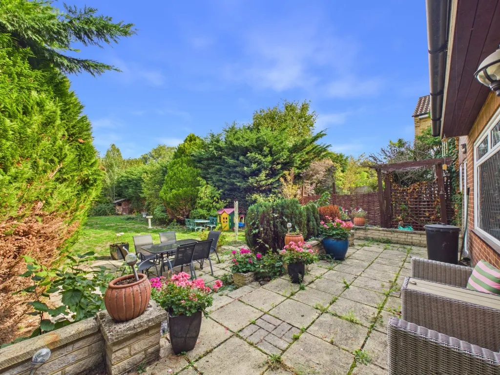 Erleigh Court Drive, Earley, RG6, photo 23