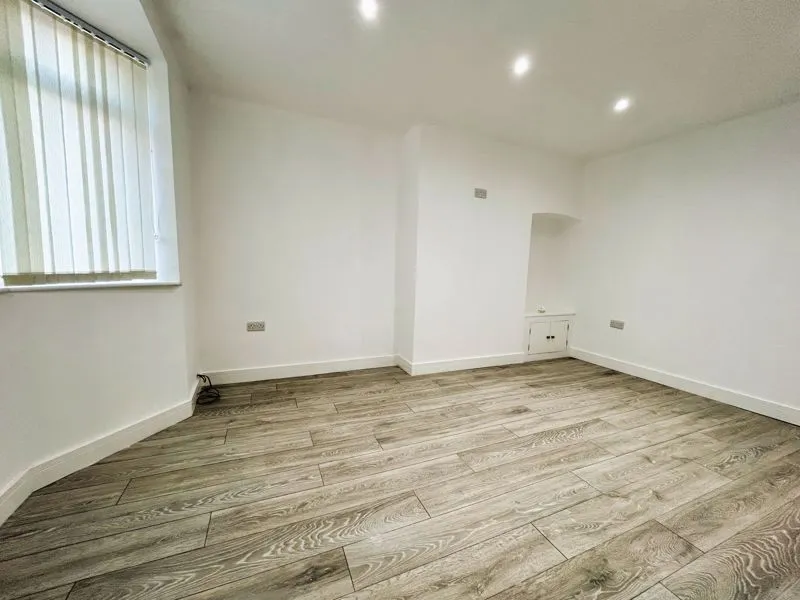 Whitehorse Road, Brownhills, WS8, photo 4