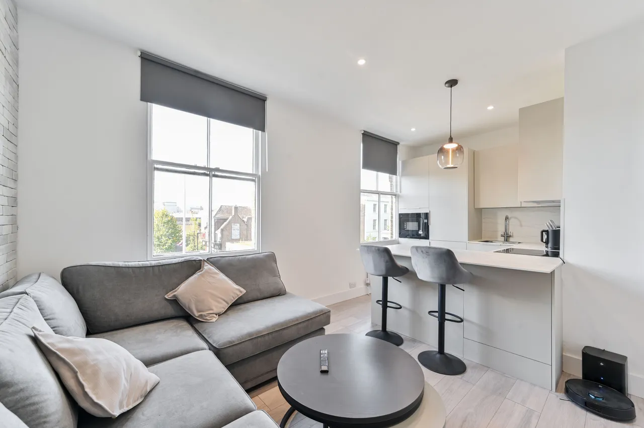 1 bed flat for sale, London, SW8