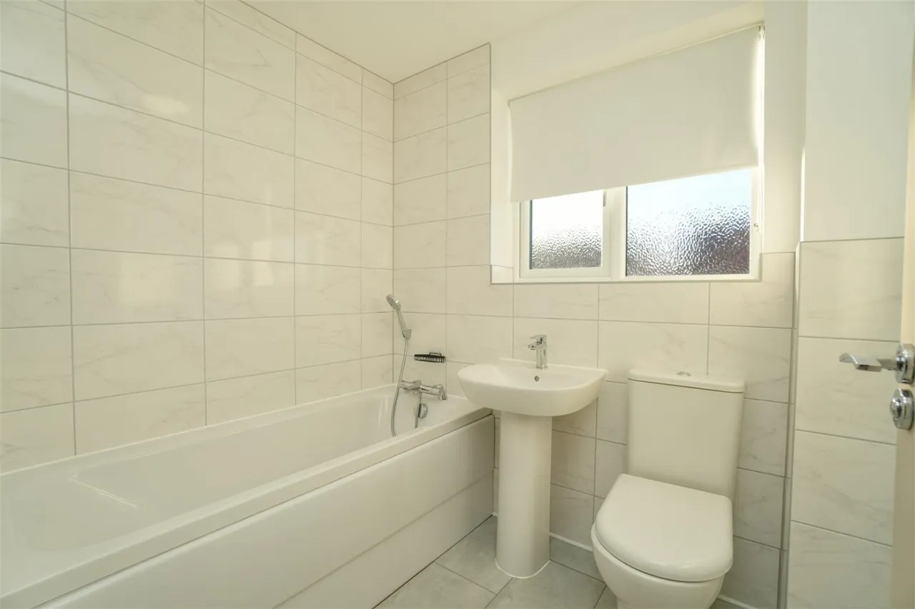 Walnut Close, Easingwold, YO61, photo 16