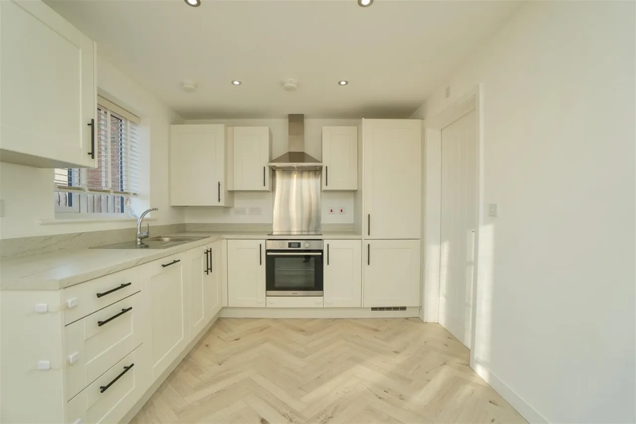 Walnut Close, Easingwold, YO61, photo 4