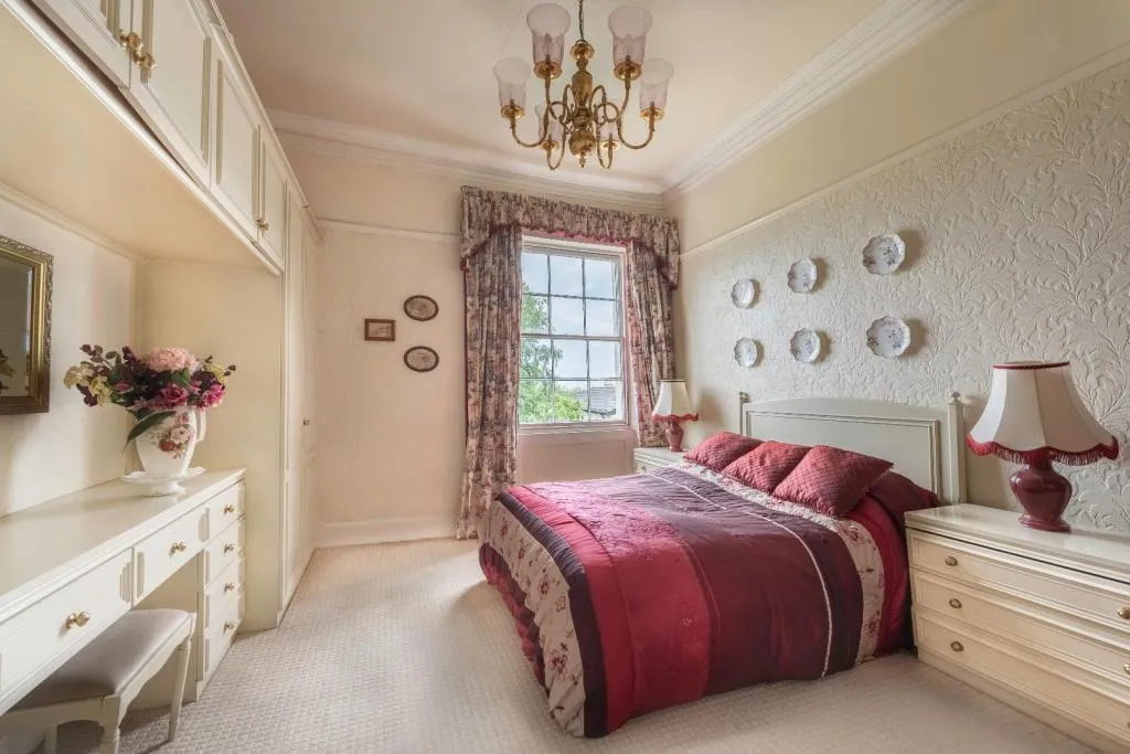 Village Road, Oxton, CH43, photo 7