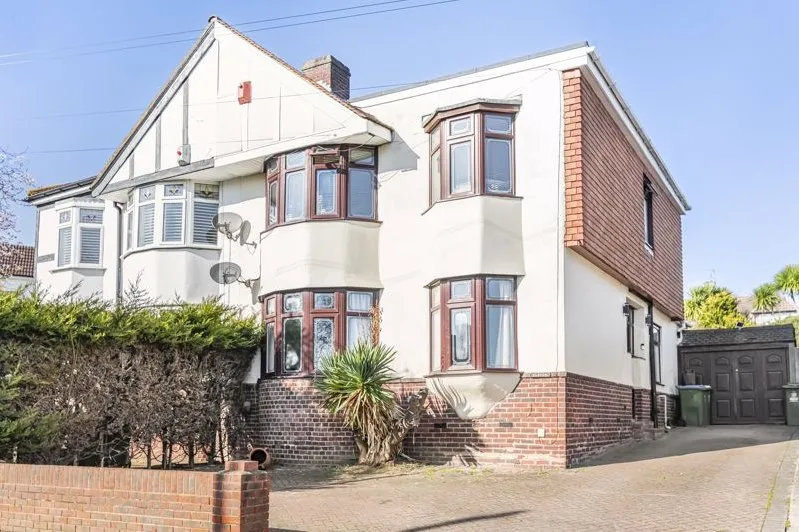 4 bed house for sale, Fairford Avenue, Bexleyheath, DA7
