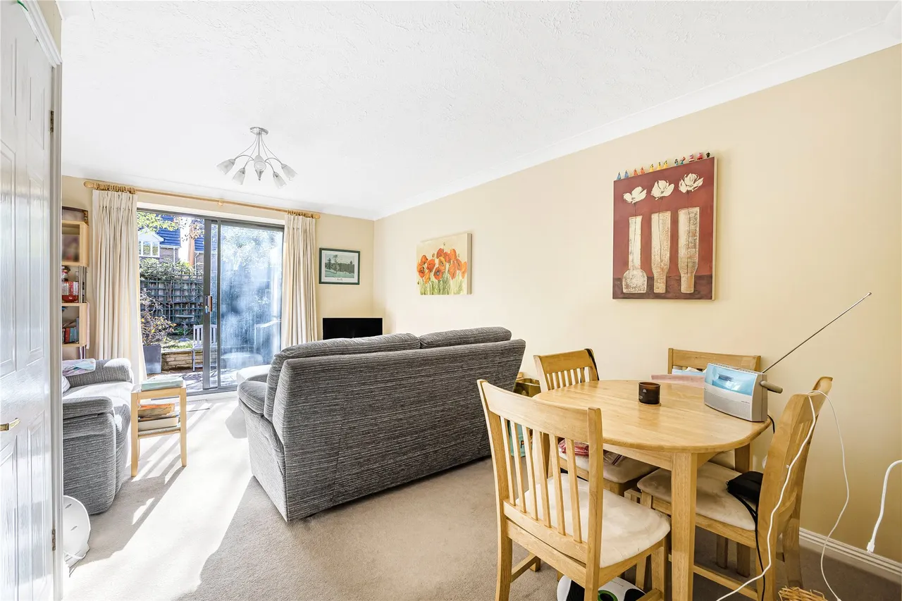 Percheron Drive, Knaphill, GU21, photo 5
