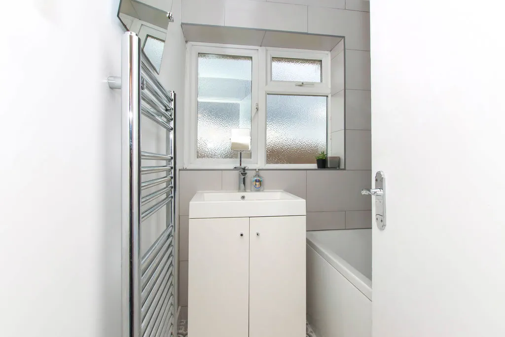 Newford Close, Hemel Hempstead, HP2, photo 9