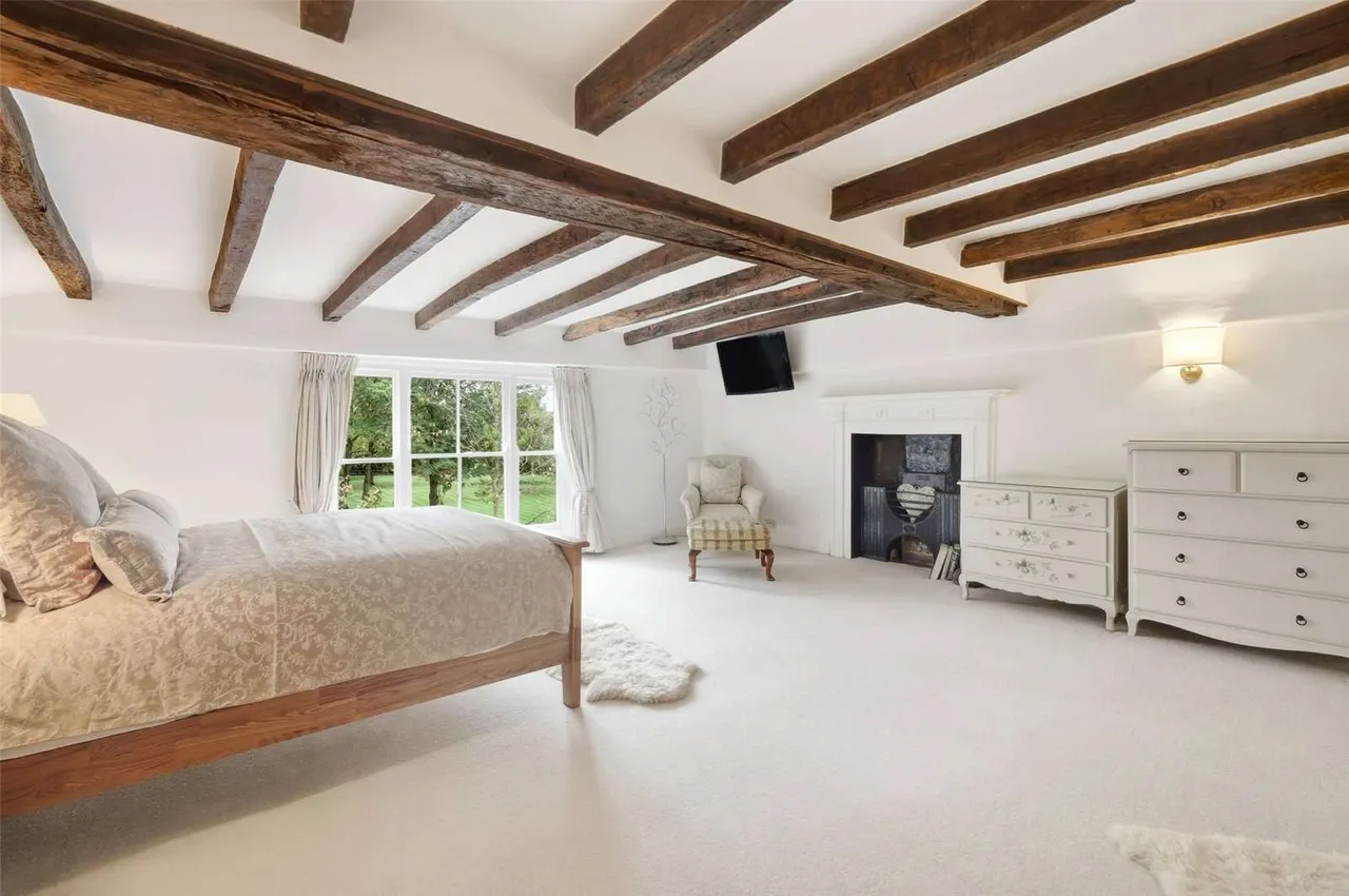 Chelmsford Road, Margaret Roding, Dunmow, Essex, CM6 1QL, photo 12