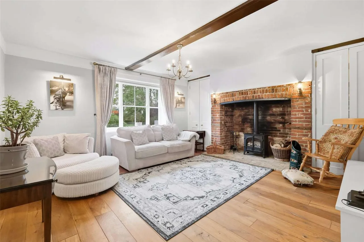 Chelmsford Road, Margaret Roding, Dunmow, Essex, CM6 1QL, photo 7
