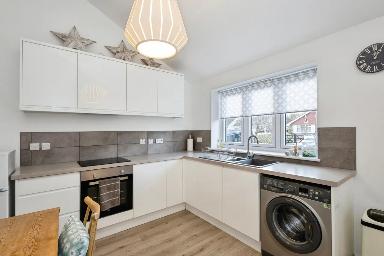 Webb Lane, Hayling Island, PO11, photo 4