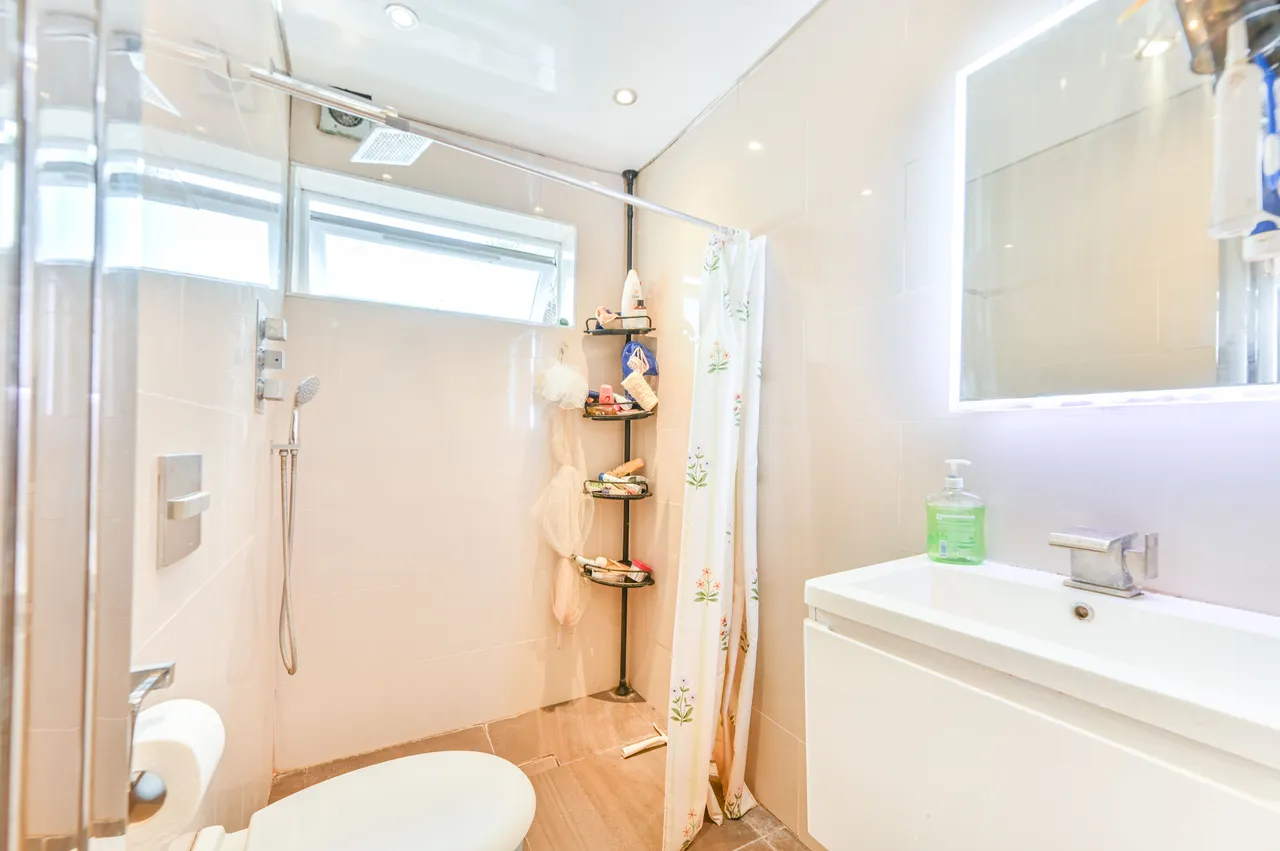 Ground Floor, 29 Belton Road, London, photo 4
