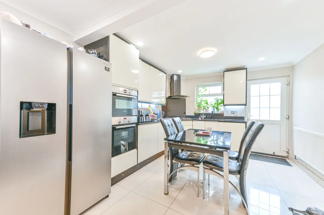 Ground Floor, 29 Belton Road, London, photo 3