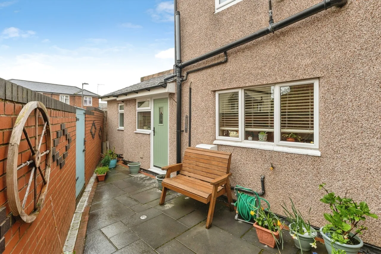 Gordon Terrace, Mold, CH7, photo 25