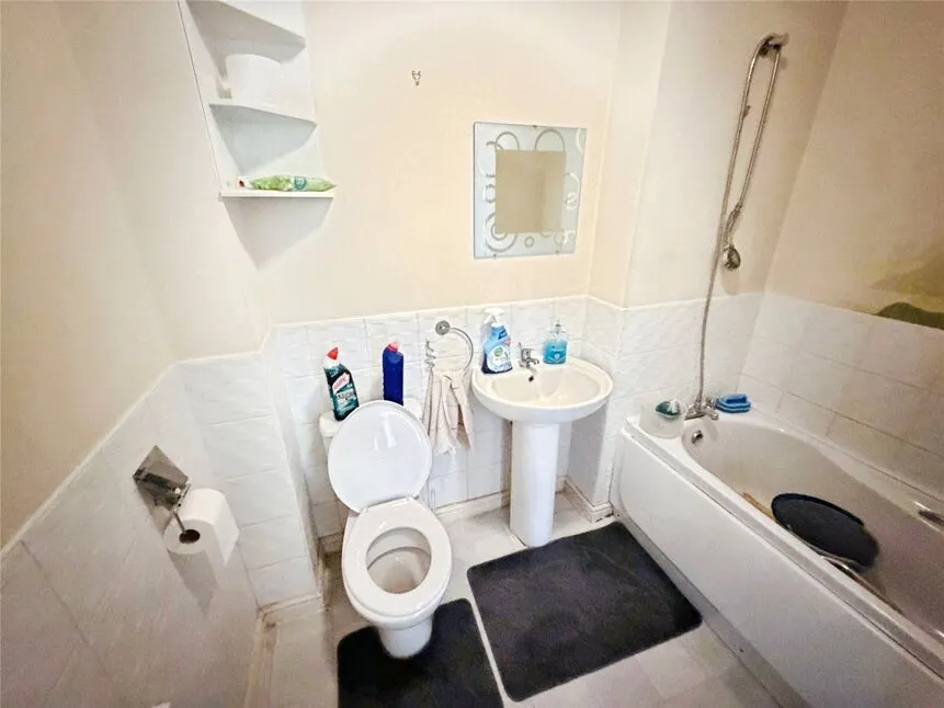 Farnley Road, Balby, DN4, photo 9