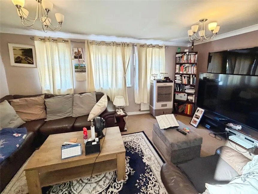 Farnley Road, Balby, DN4, photo 7