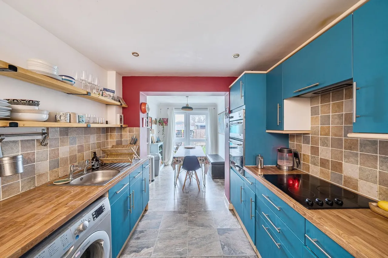 Chestnut Close, Frome, BA11, photo 2
