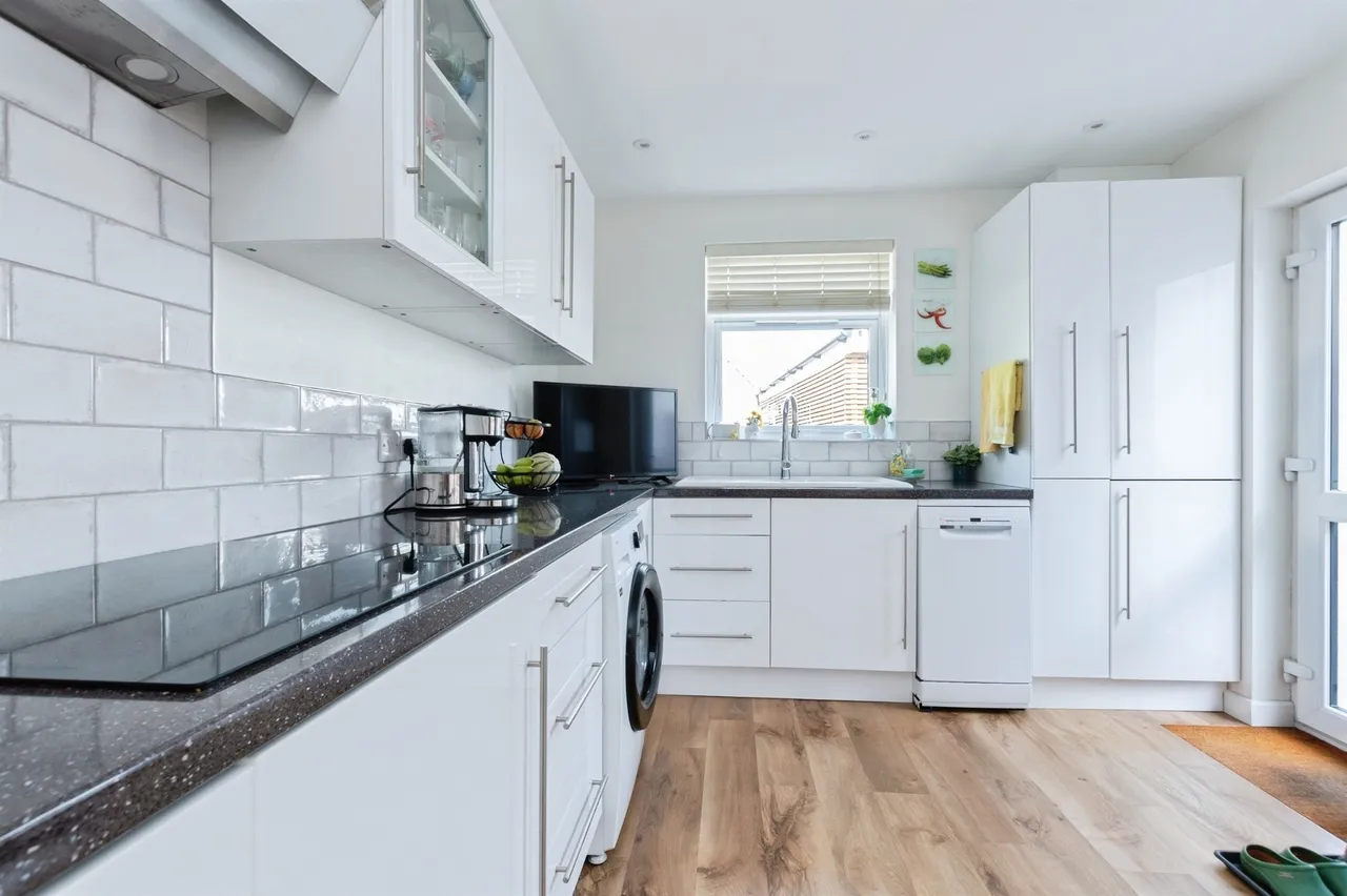 Barrow Road, Bournemouth, BH8, photo 6