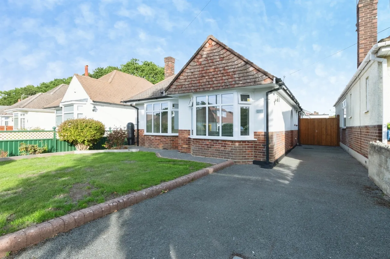 2 bed house for sale, Barrow Road, Bournemouth, BH8