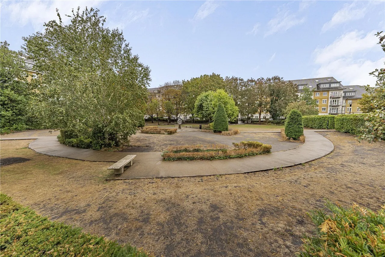 Park Lodge Avenue, West Drayton, UB7, photo 17