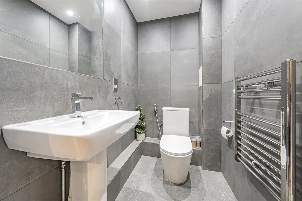 Park Lodge Avenue, West Drayton, UB7, photo 16