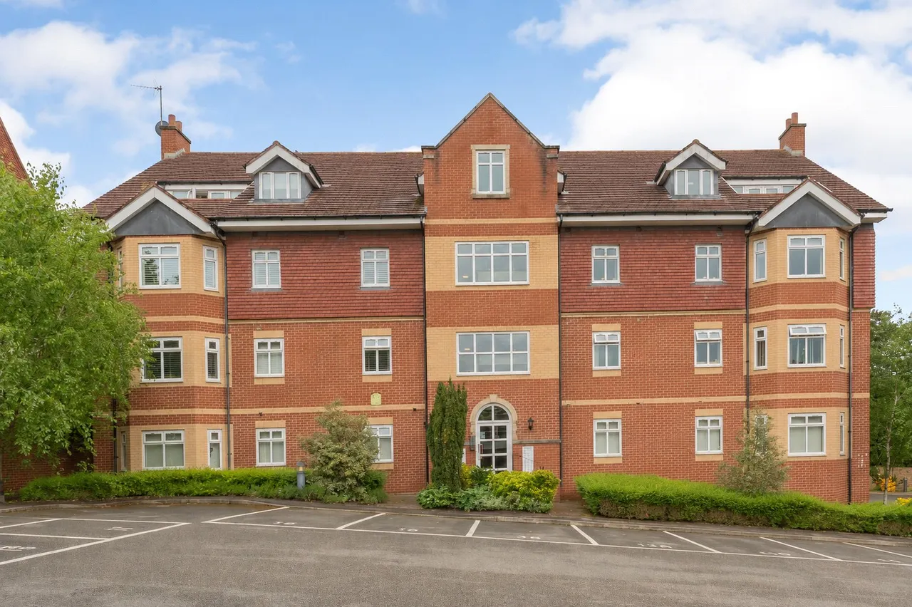 2 bed flat for sale, Talbot Road, Prenton, CH43