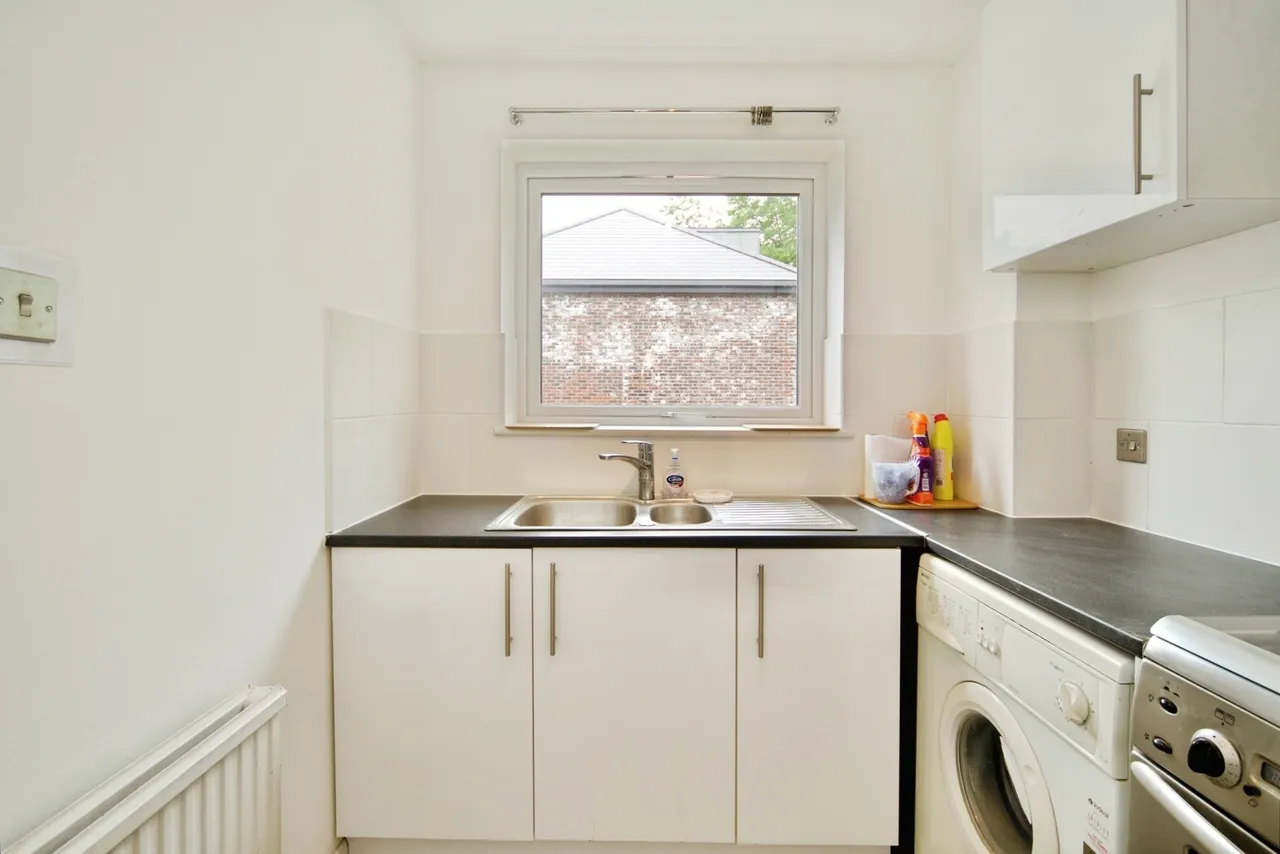 Malcolm Way, Wanstead, London, E11, photo 11