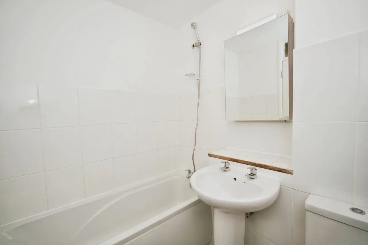 Malcolm Way, Wanstead, London, E11, photo 15