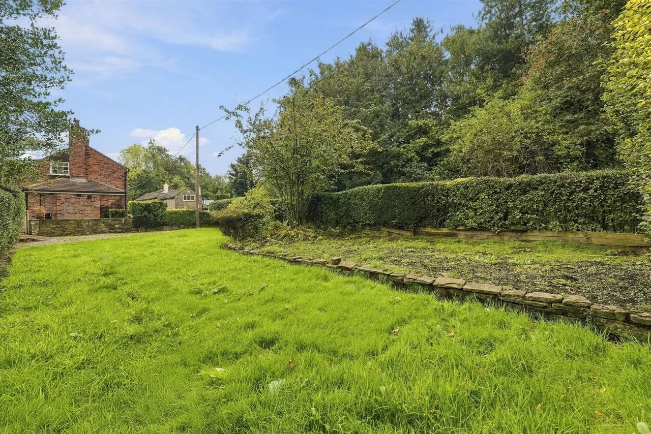 Clarke Lane, Bollington, SK10, photo 27