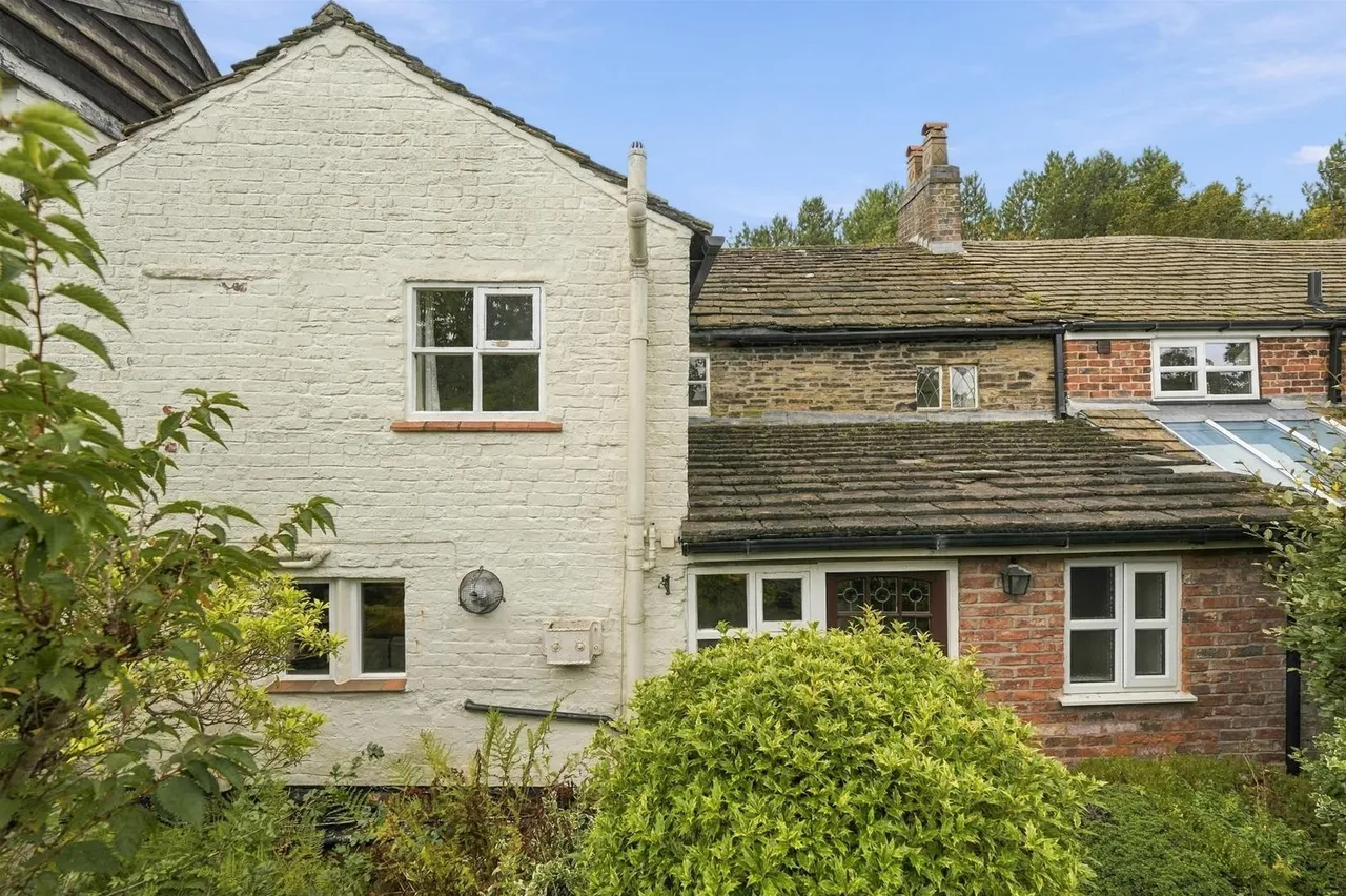 Clarke Lane, Bollington, SK10, photo 17