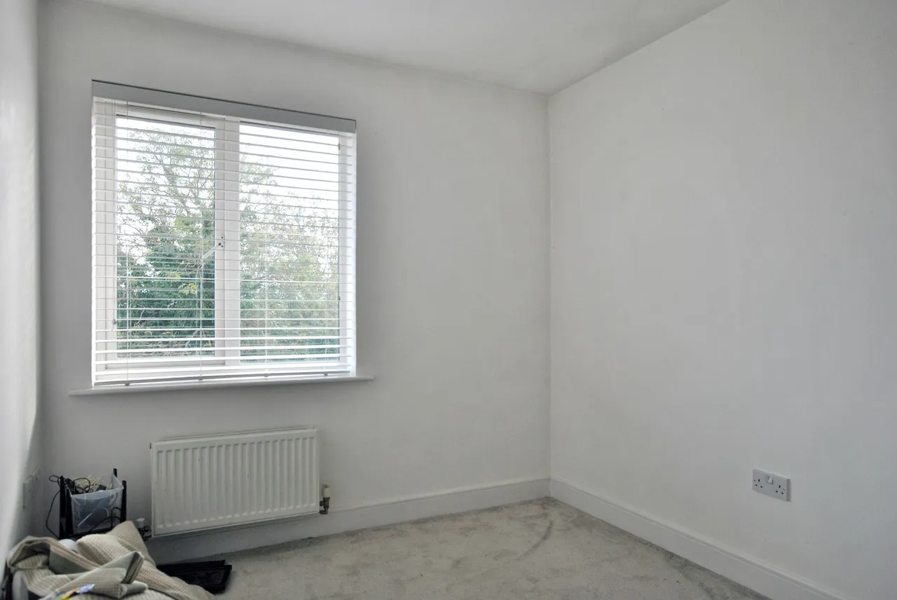 Black Eagle Drive, Northfleet, DA11, photo 5