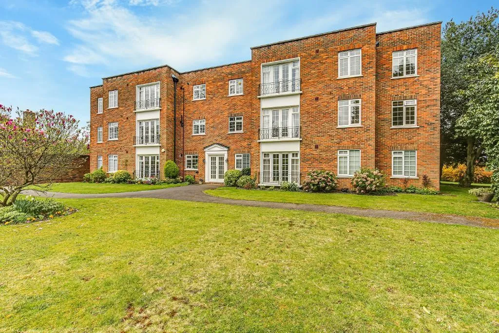 Rectory Court, Sanderstead, photo 3