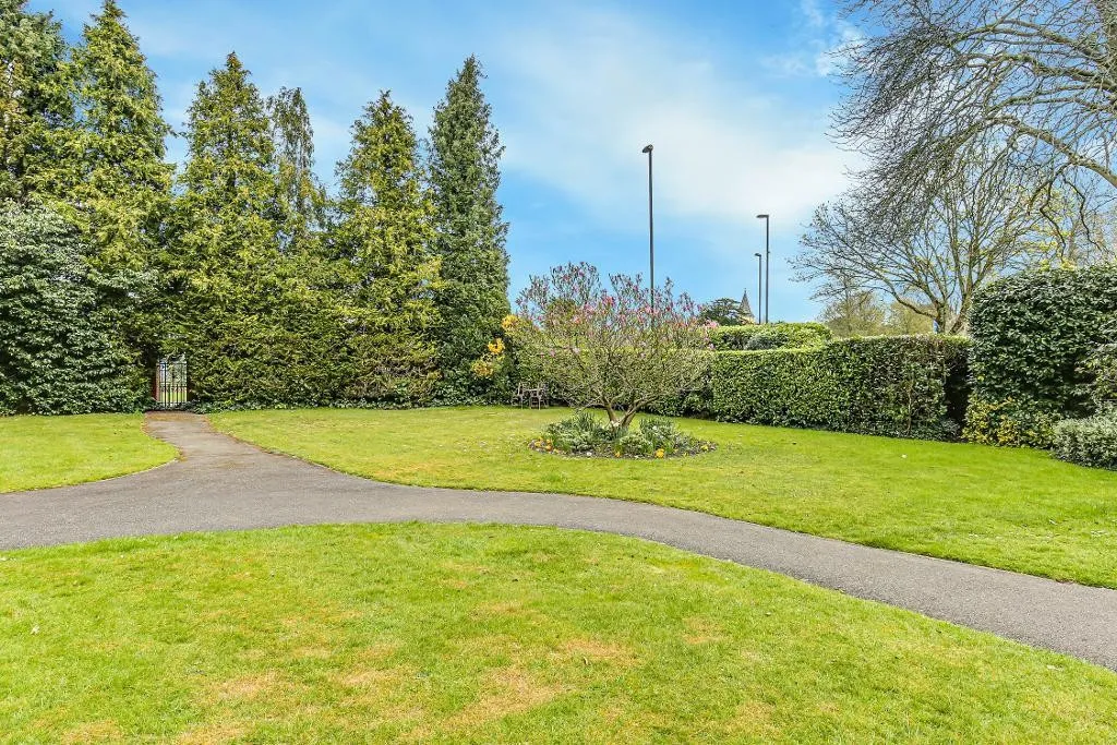 Rectory Court, Sanderstead, photo 4