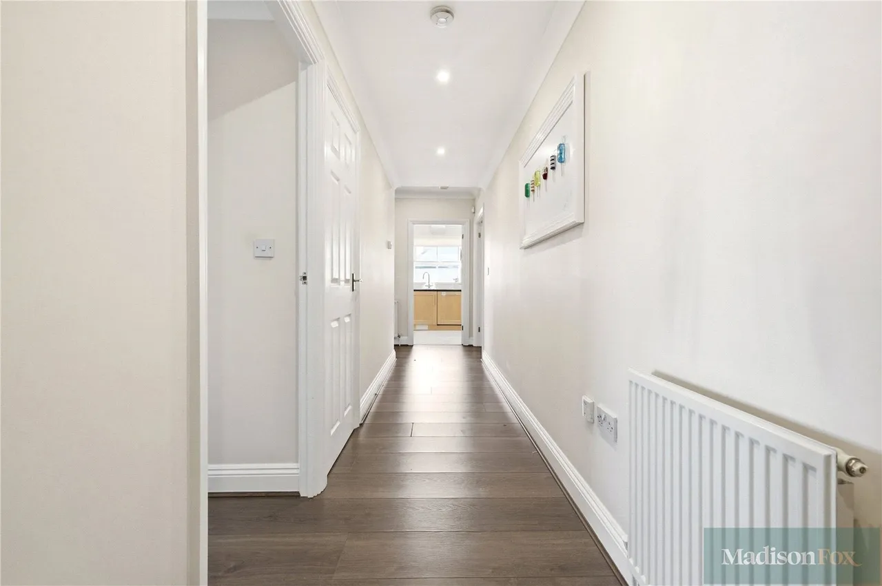Manor Road, Chigwell, IG7, photo 16