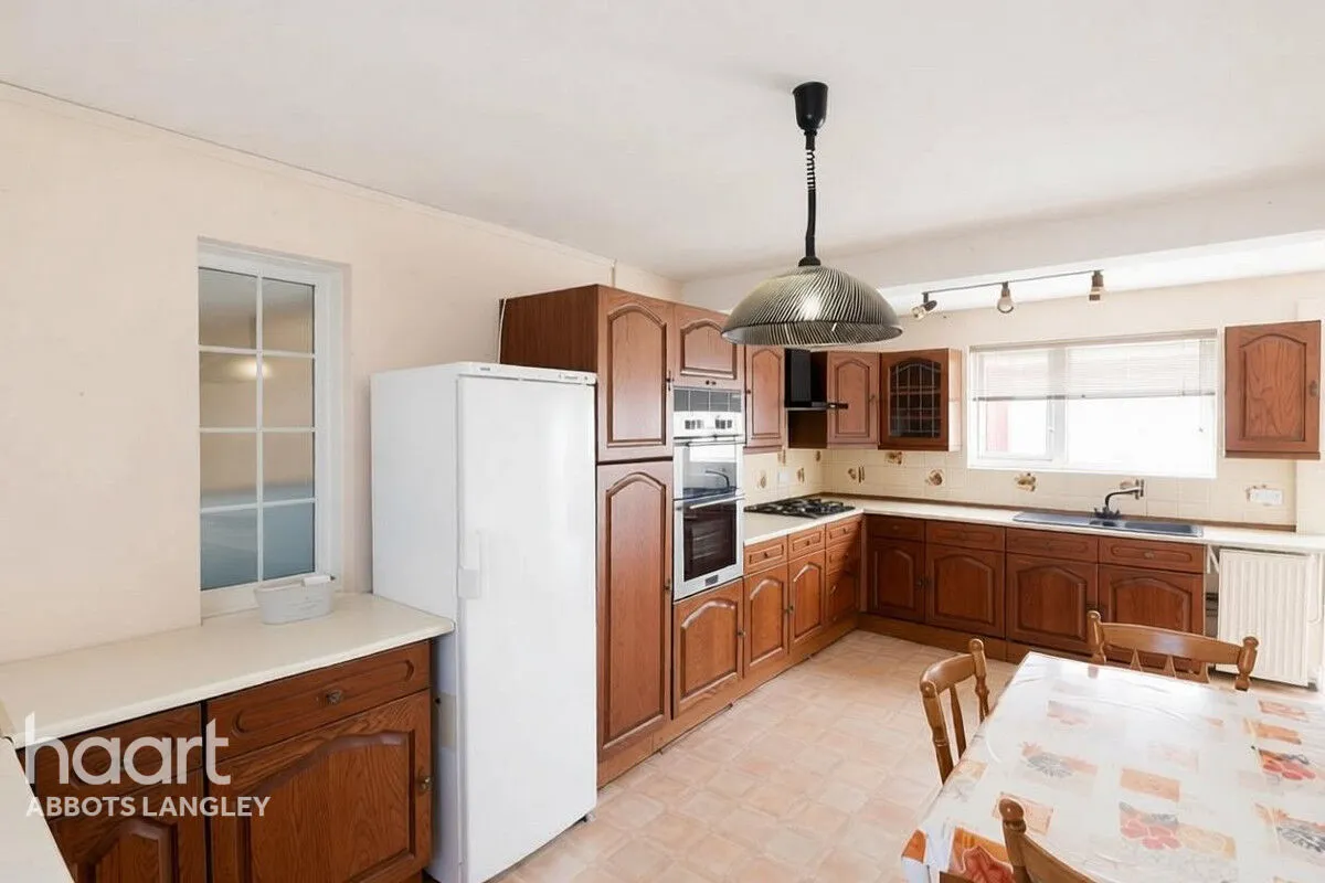 Dell Road, Watford, WD24, photo 8