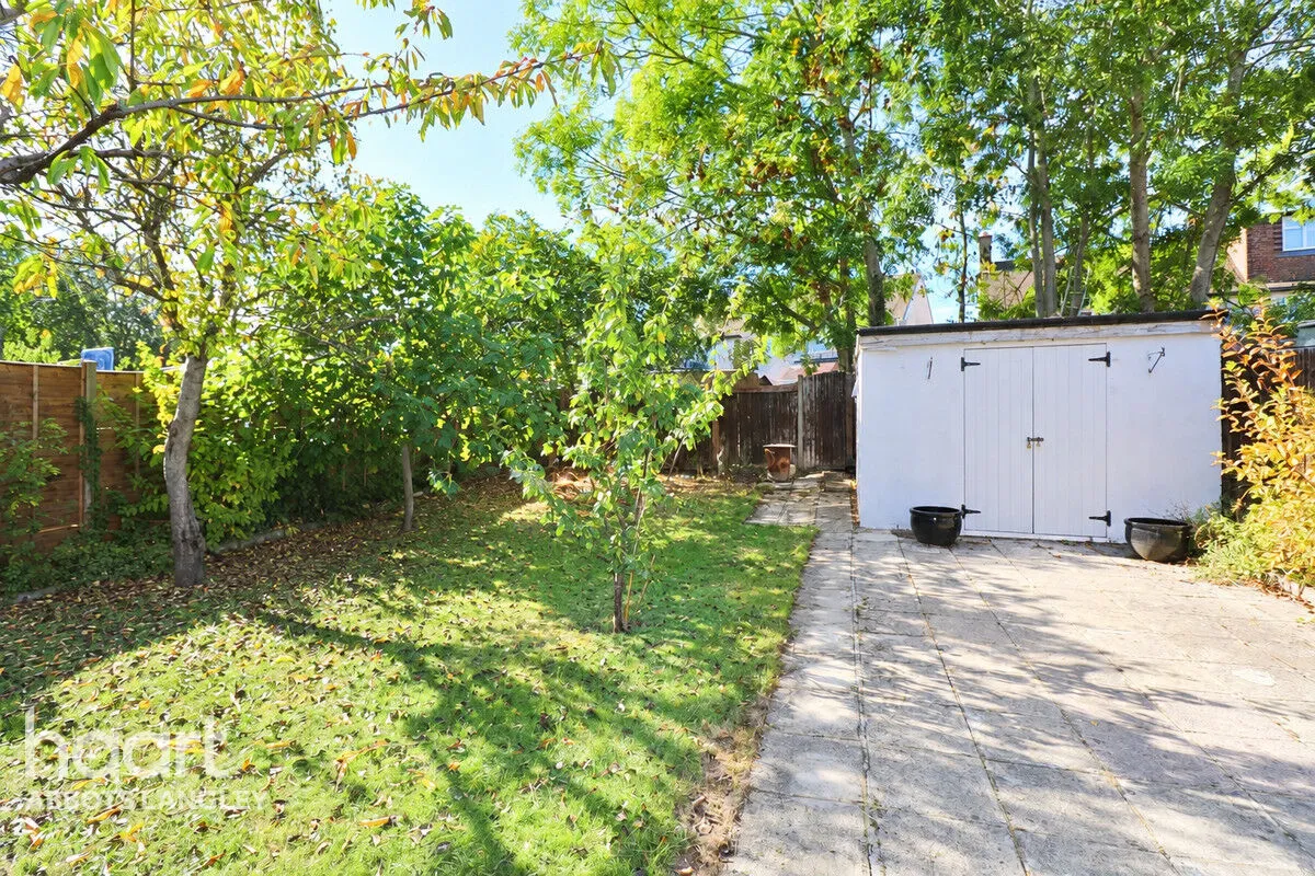 Dell Road, Watford, WD24, photo 4