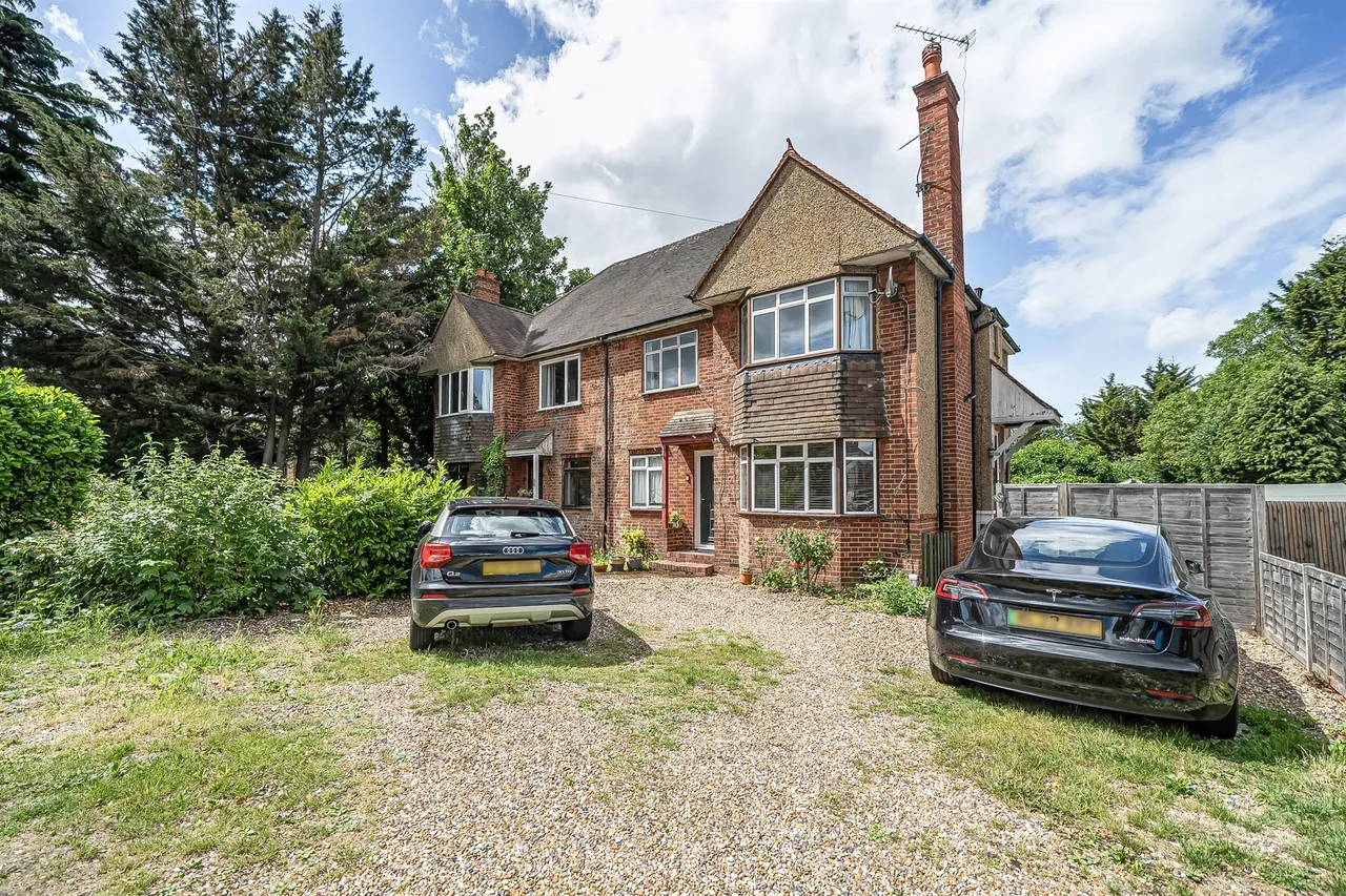 2 bed flat for sale, Blakeney Court, Maidenhead, SL6
