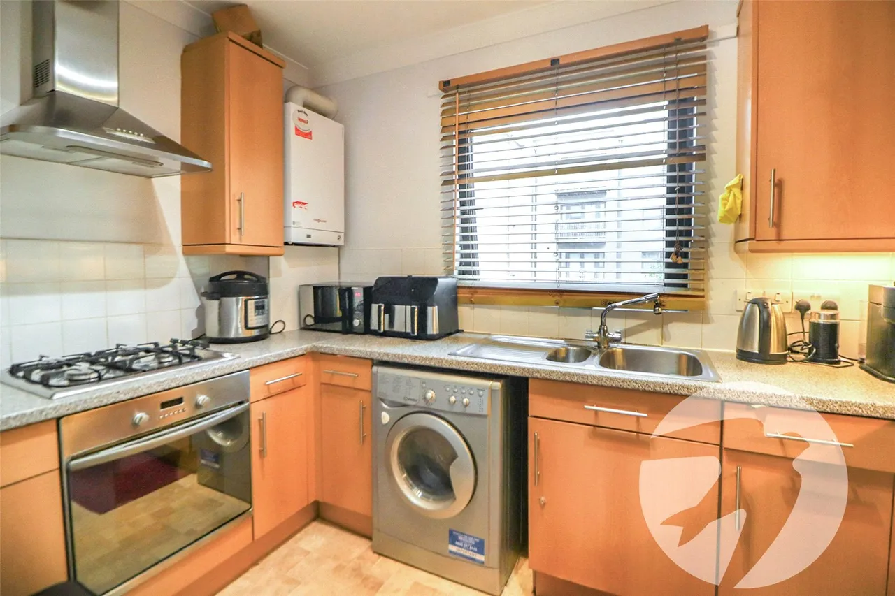 West Street, DA8, photo 3