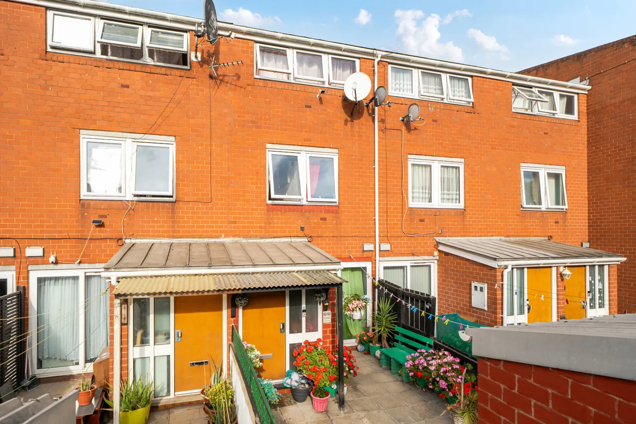 Mortlock Close, SE15, photo 18