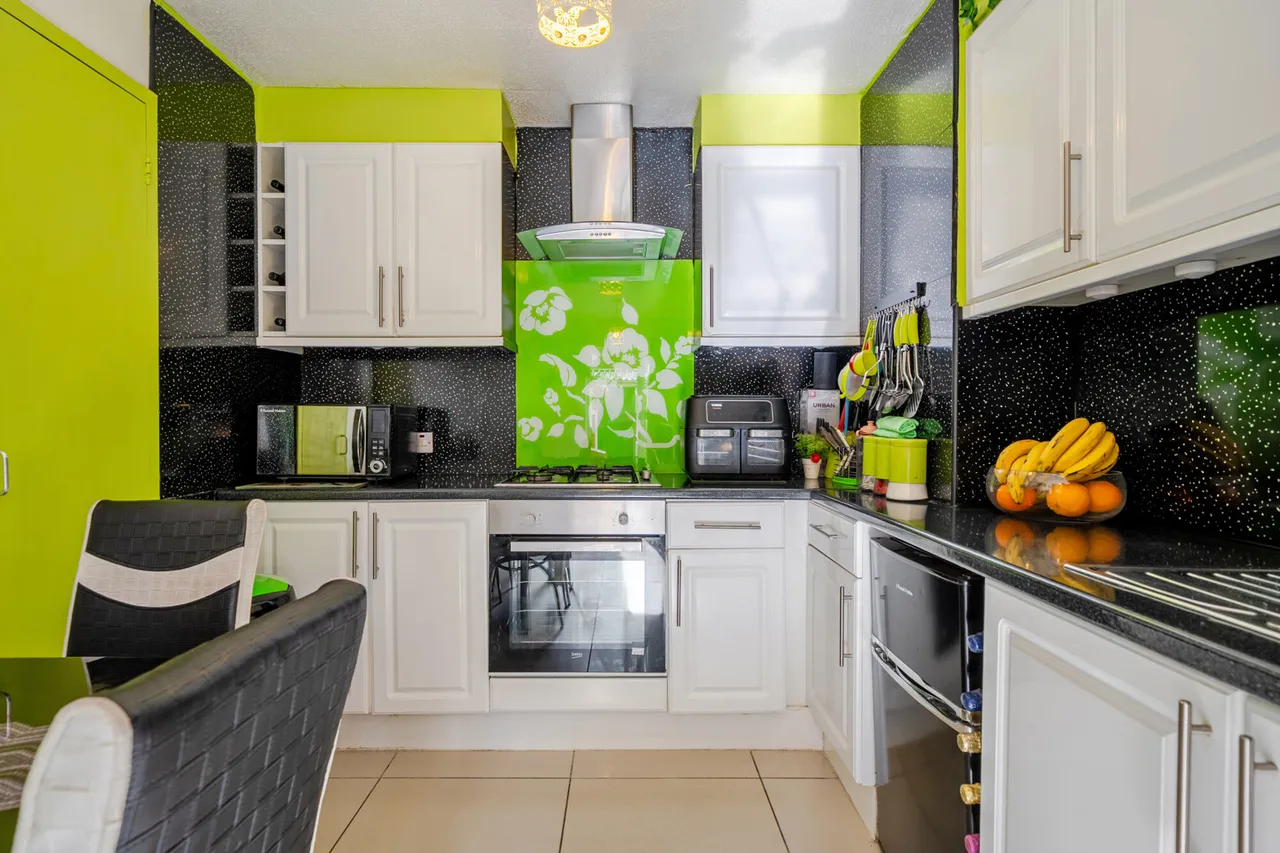 Mortlock Close, SE15, photo 10