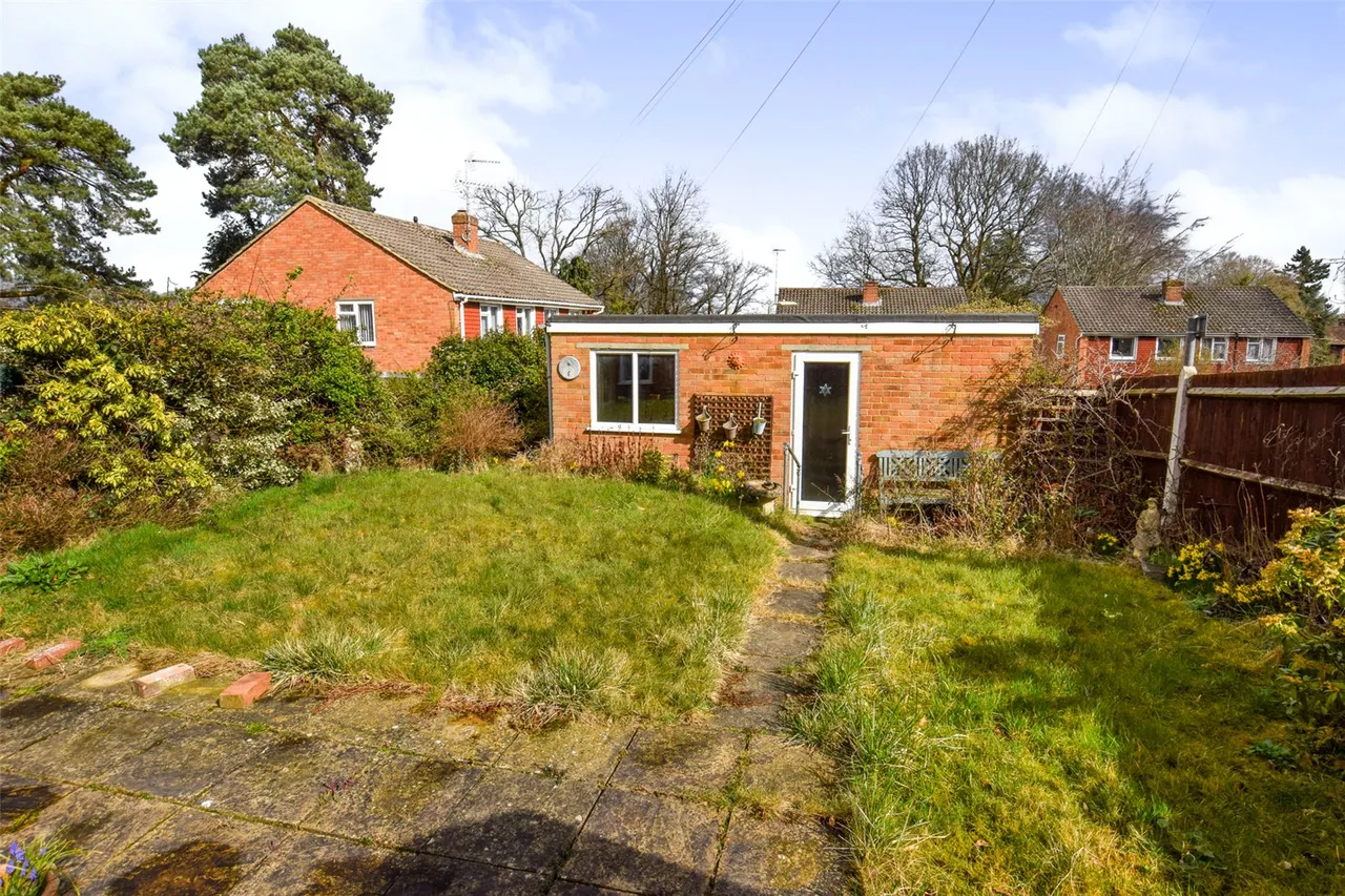 Abbey Way, Farnborough, Hampshire, GU14 7DD, photo 6