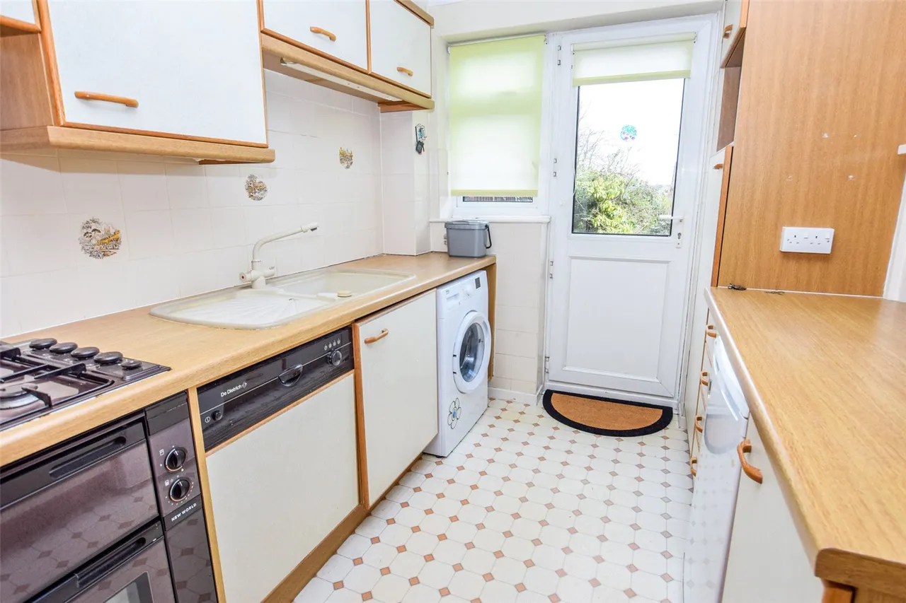 Abbey Way, Farnborough, Hampshire, GU14 7DD, photo 11