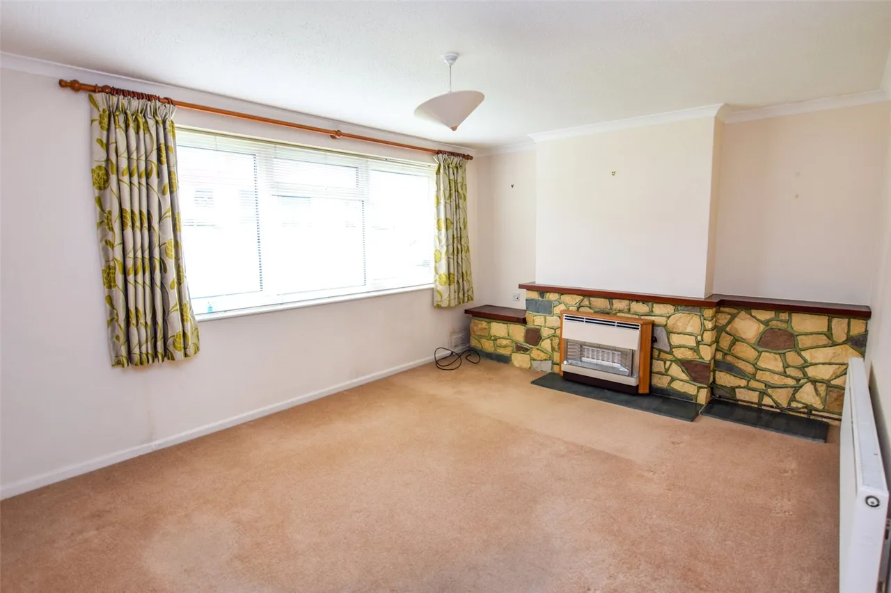 Abbey Way, Farnborough, Hampshire, GU14 7DD, photo 2