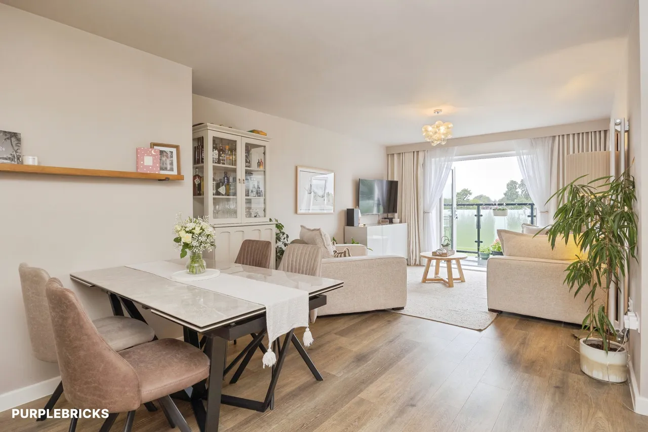 2 bed flat for sale, Salomons Grove, Southborough, TN4