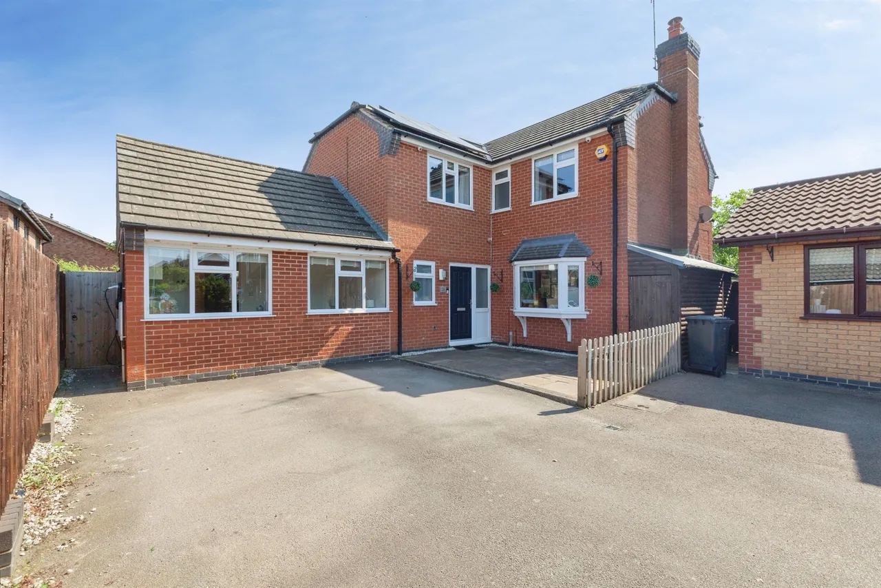 4 bed house for sale — Devitt Way, Broughton Astley, Leicester